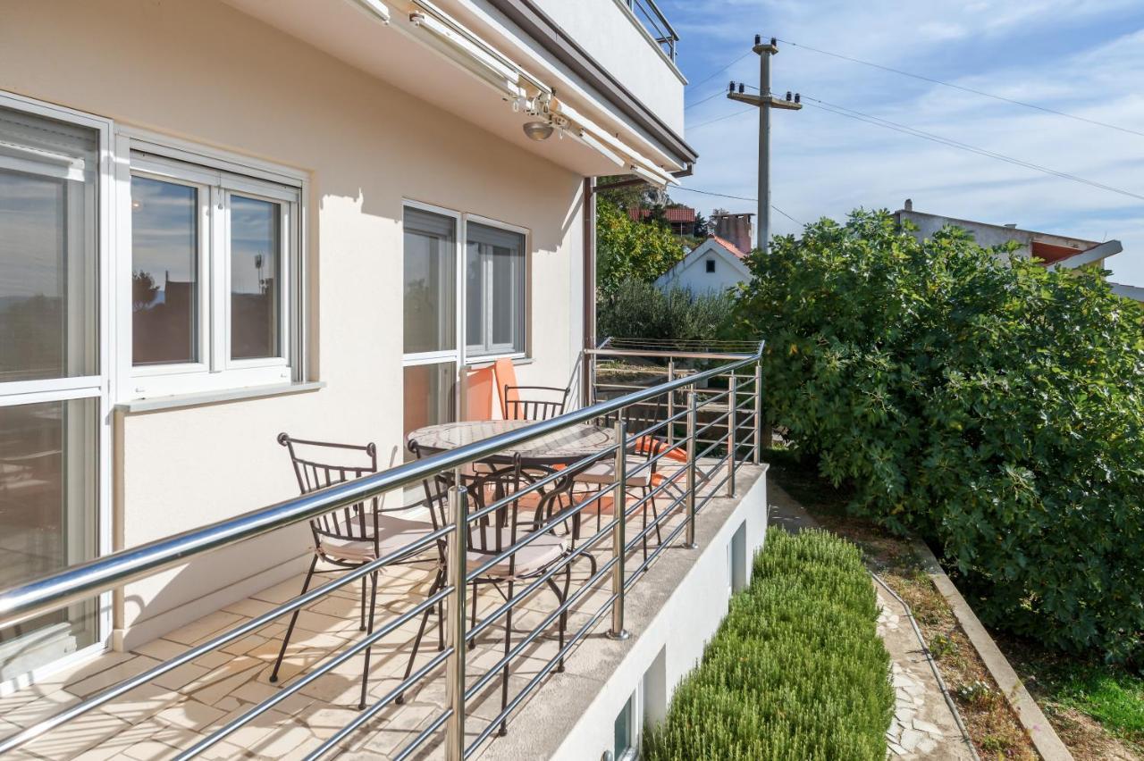 Pikolo Apartments Omis Tice Exterior foto