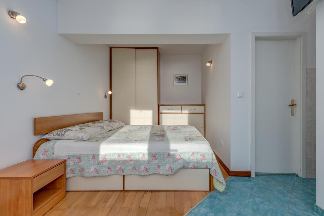 Pikolo Apartments Omis Tice Exterior foto